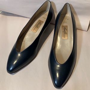 Amalfi Pillow Gina heels shoes (women 8B)